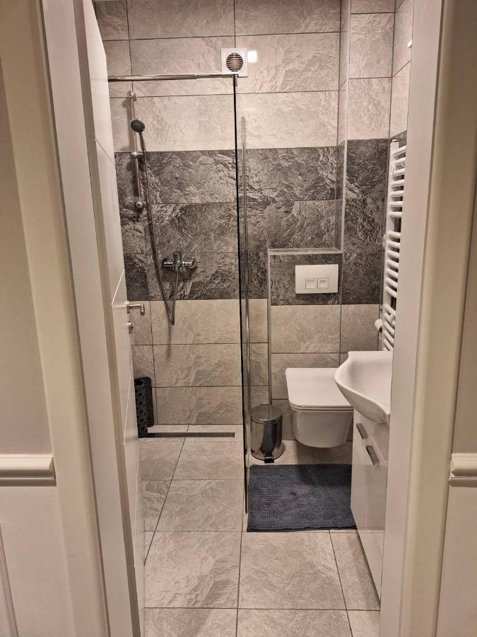 Azimut Apartman Bijeljina Buitenkant foto